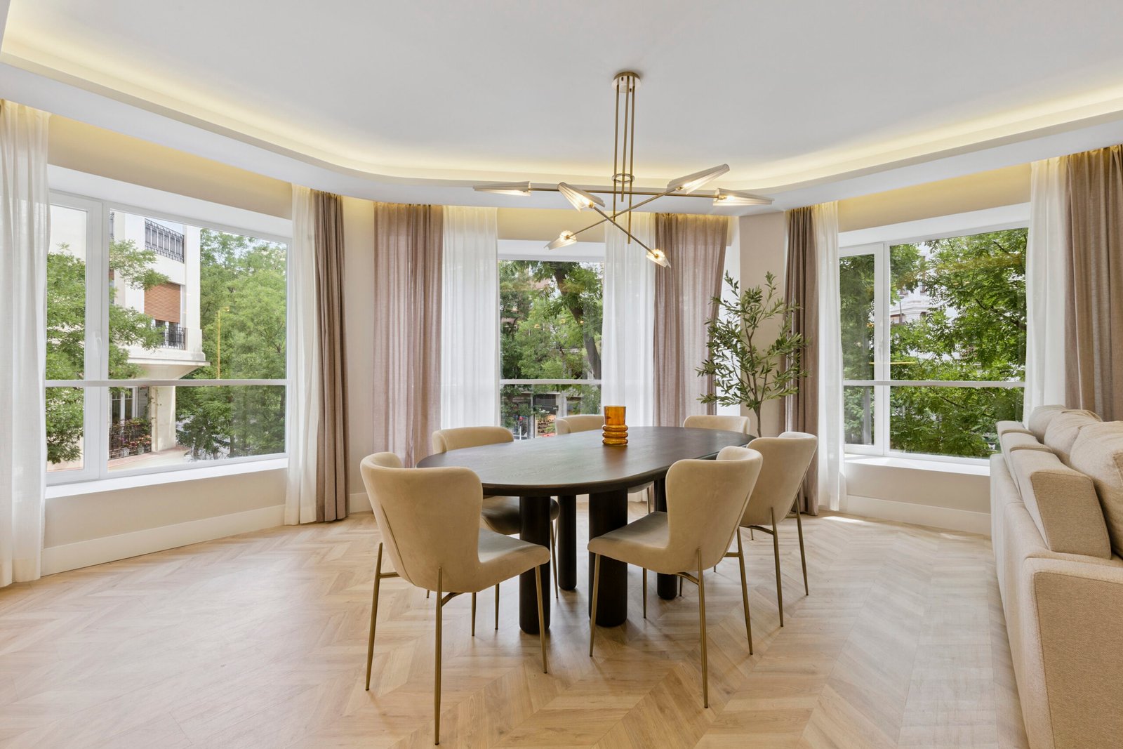 Sala — Ayala 100