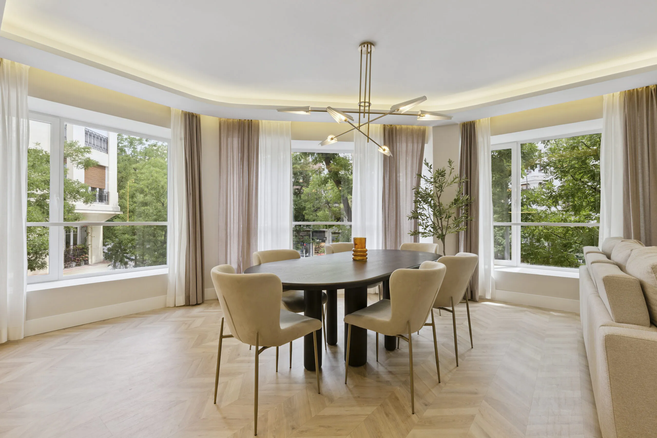 Sala — Ayala 100